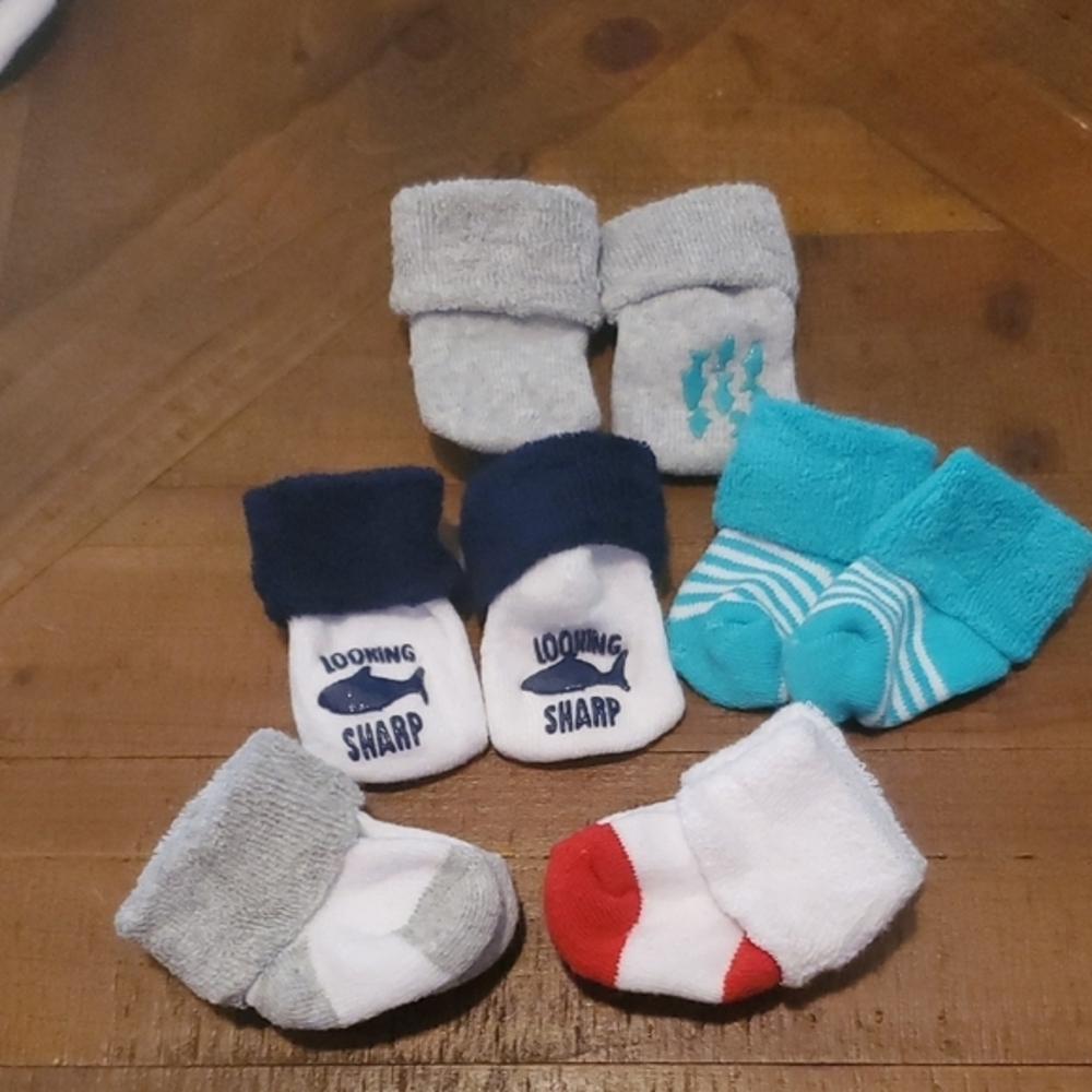 🐻 Assorted Baby Socks Set - Gray, Blue, Red
